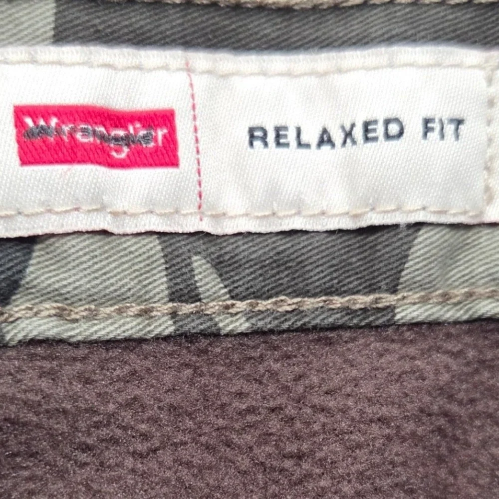 Wrangler Cargo Pants Men 40x32 Green Brown Camo FLEECE LINED Relaxed Fit Pockets